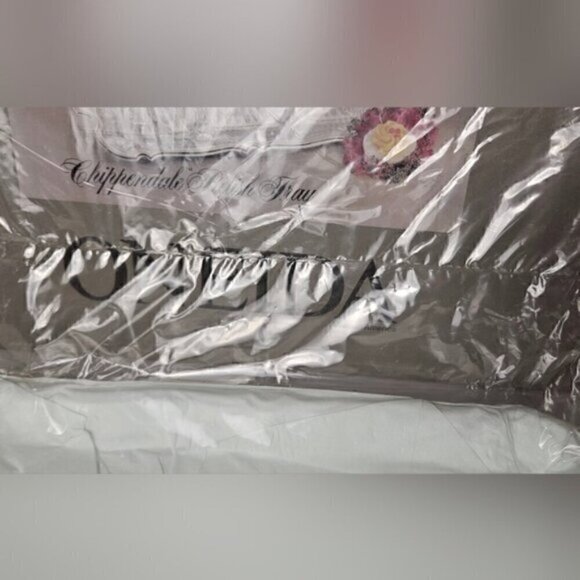 Vintage Oneida Chippendale Relish Tray – Silverplate w/ Glass Liner – New in Box - Picture 5 of 12